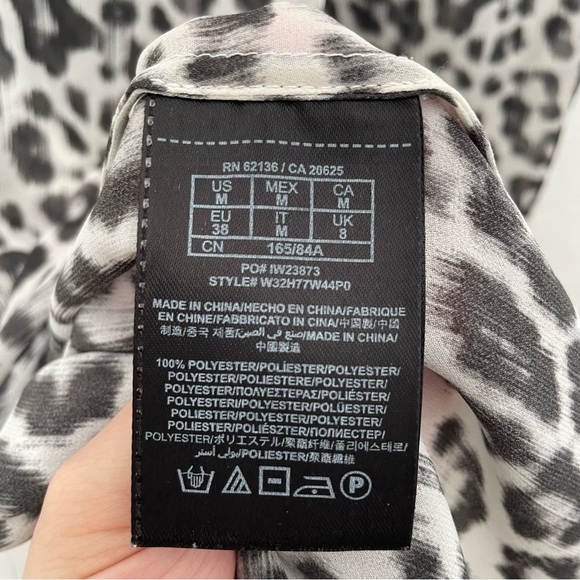 Guess Leopard Printed Sheer Blouse Button Down Sleeveless Top Size M Chiffon - Picture 10 of 14